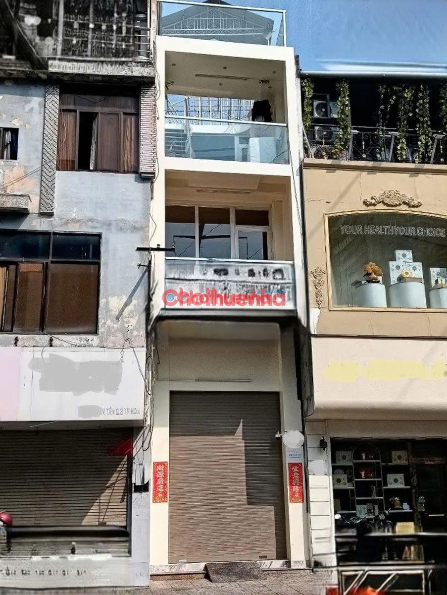 Cho thuê nhà mặt tiền - Võ Văn Tần, Phường 5, Quận 3.