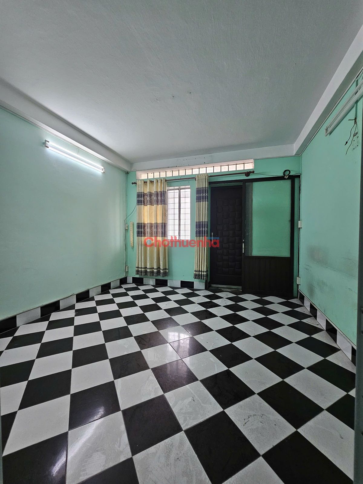 Cho thuê nhà nguyên căn MT đường 3/2, P.12, Q.11 - 3.4x13m, 4 Tầng, 18tr