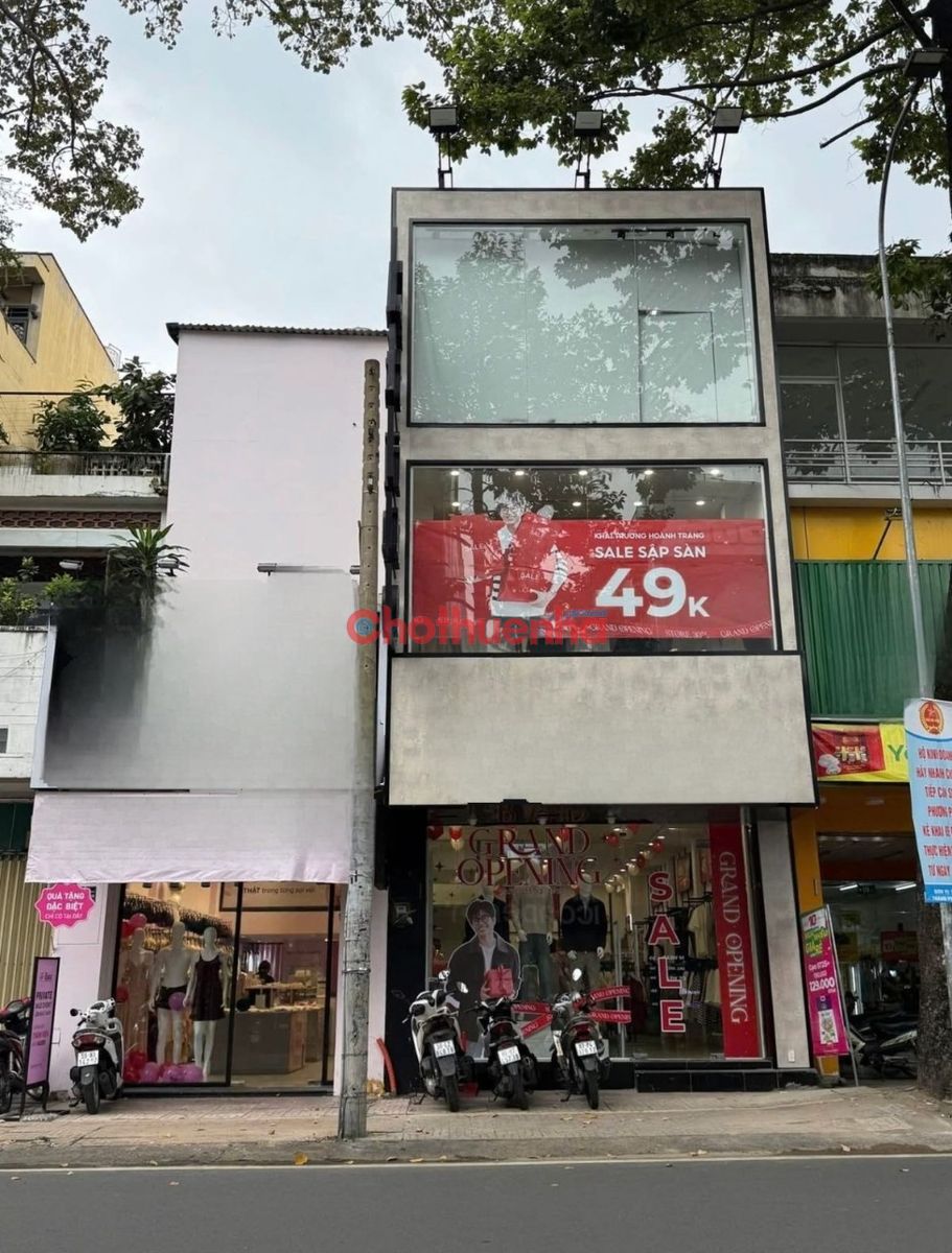 Cho thuê nhà mặt tiền 1 trệt 2 lầu, sàn suốt, dtsd 225m2 - đường Nguyễn Trãi, Quận 5