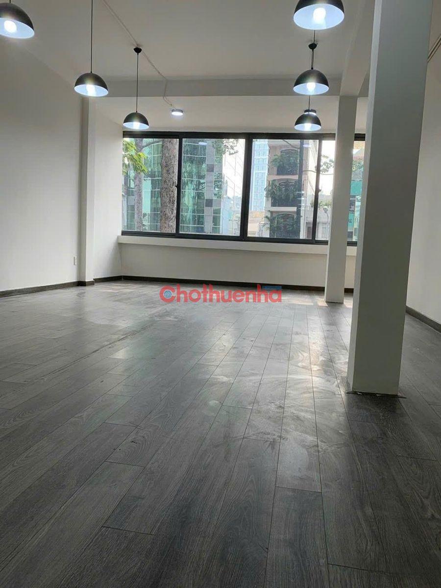 Cho thuê nhà mặt tiền Đường 3/2, Phường 12, Quận 10.