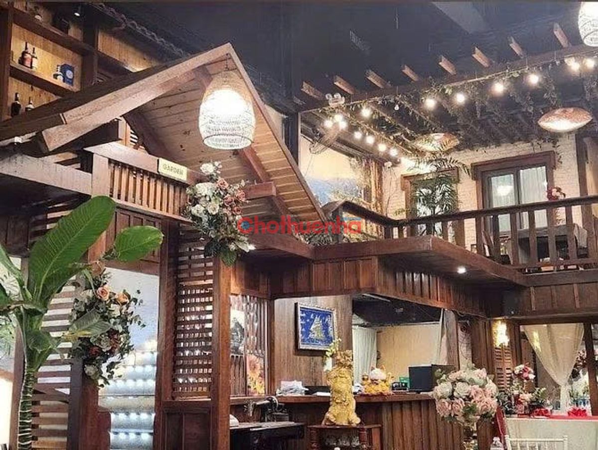 Sang quán  ngang 20m - dtsd 300m2 tại mặt tiền đường 3/2 quận 10