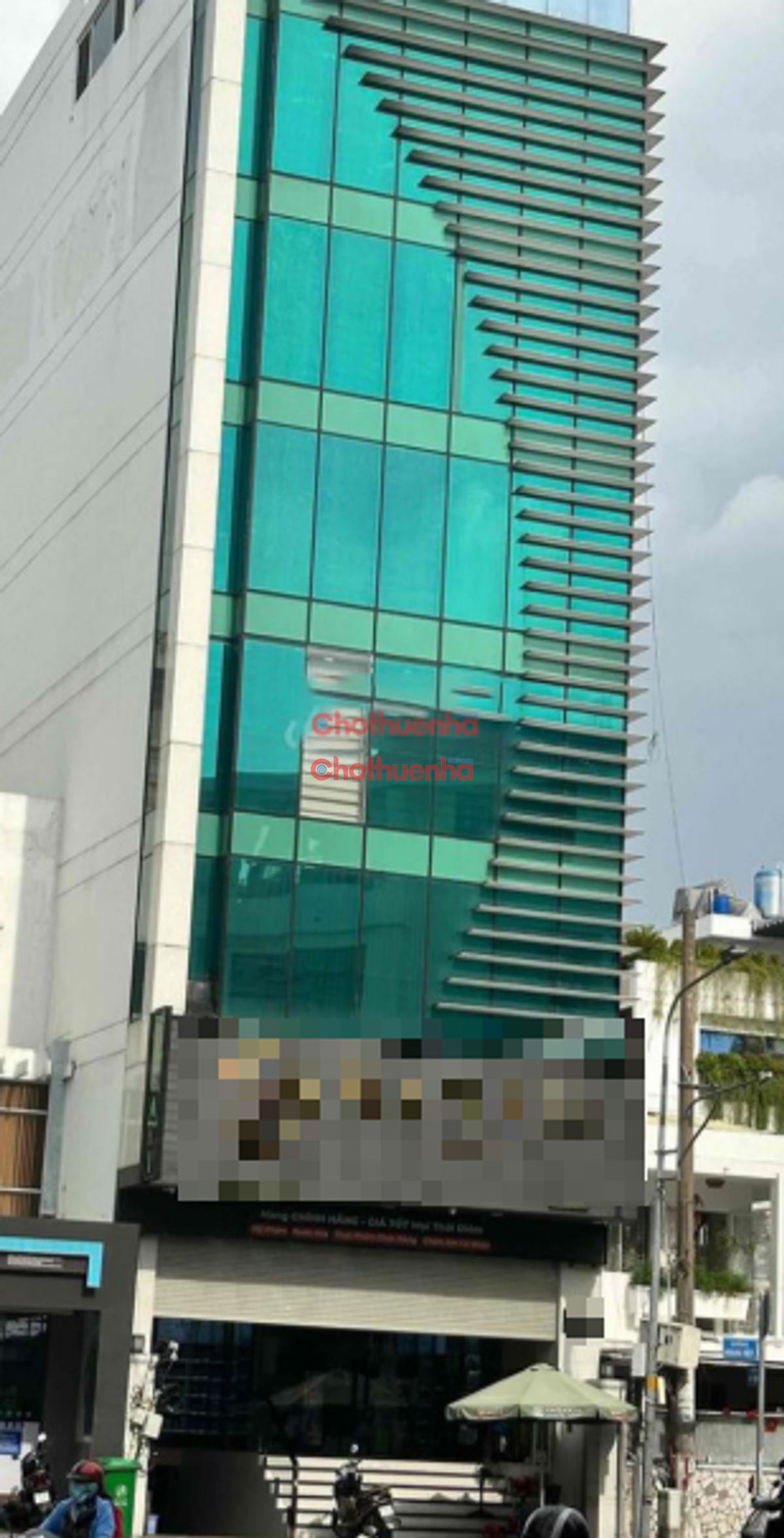 CHO THUÊ TÒA NHÀ CAO CẤP TẠI MT HOÀNG VIỆT - DT 8 X 20M 7 TẦNG - PCCC, ĐẦY ĐỦ TIỆN NGHI