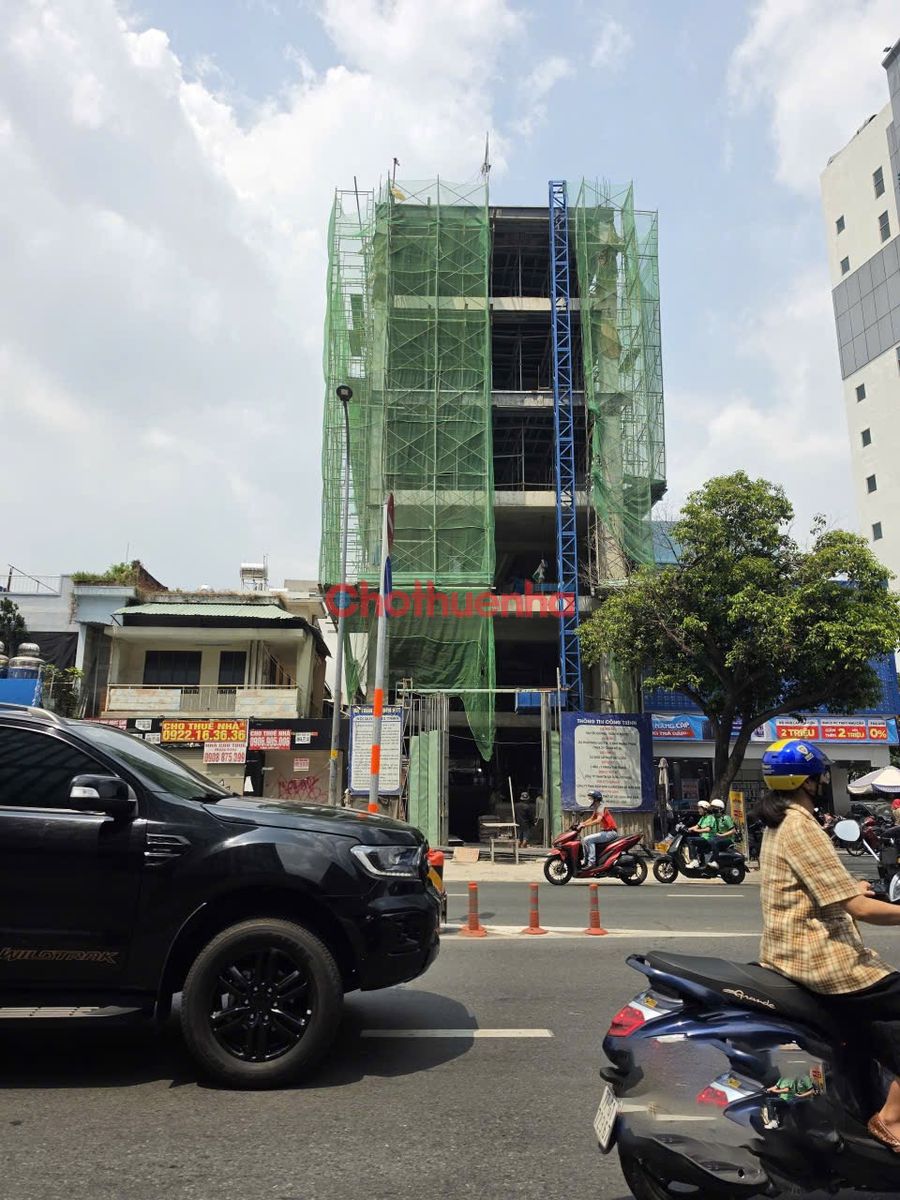 Cho thuê toà nhà văn phòng cao cấp tại 26A Phan Đăng Lưu, Phường 6, Quận Bình Thạnh. 8x33m