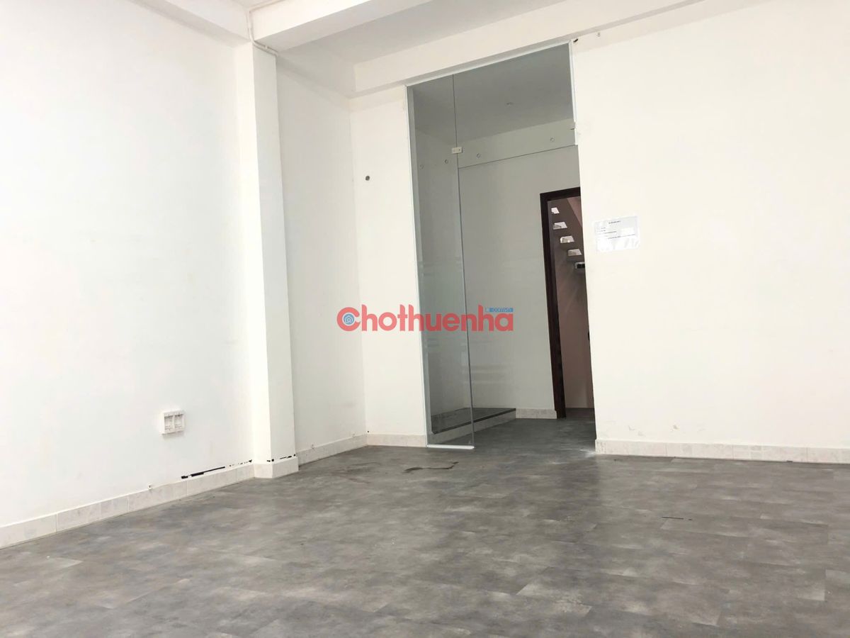 CHO THUÊ NHÀ - 4x23M - HẺM XE HƠI, CÓ SÂN ĐỂ XE RỘNG RÃI_HAI BÀ TRƯNG, QUẬN 3