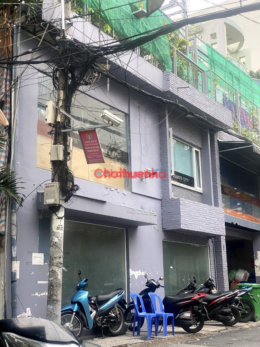 Cho thuê nhà mặt tiền đường gần 200m2 đường Đoàn Thị Điểm, Quận Phú Nhuận 