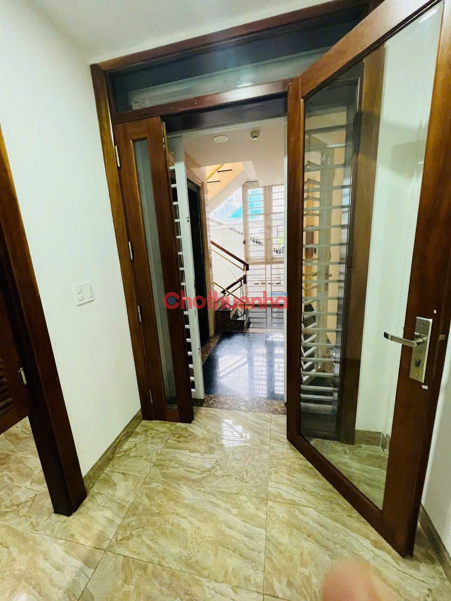 CHO THUÊ MẶT BẰNG KINH DOANH NGUYỄN THỊ MINH KHAI - QUẬN 3