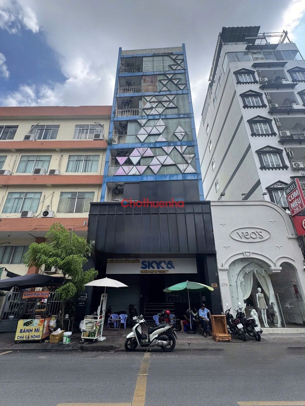 Cho thuê toà nhà MT Nguyễn TRãi Q1 - DT 8x16 Hầm 9 Tầng