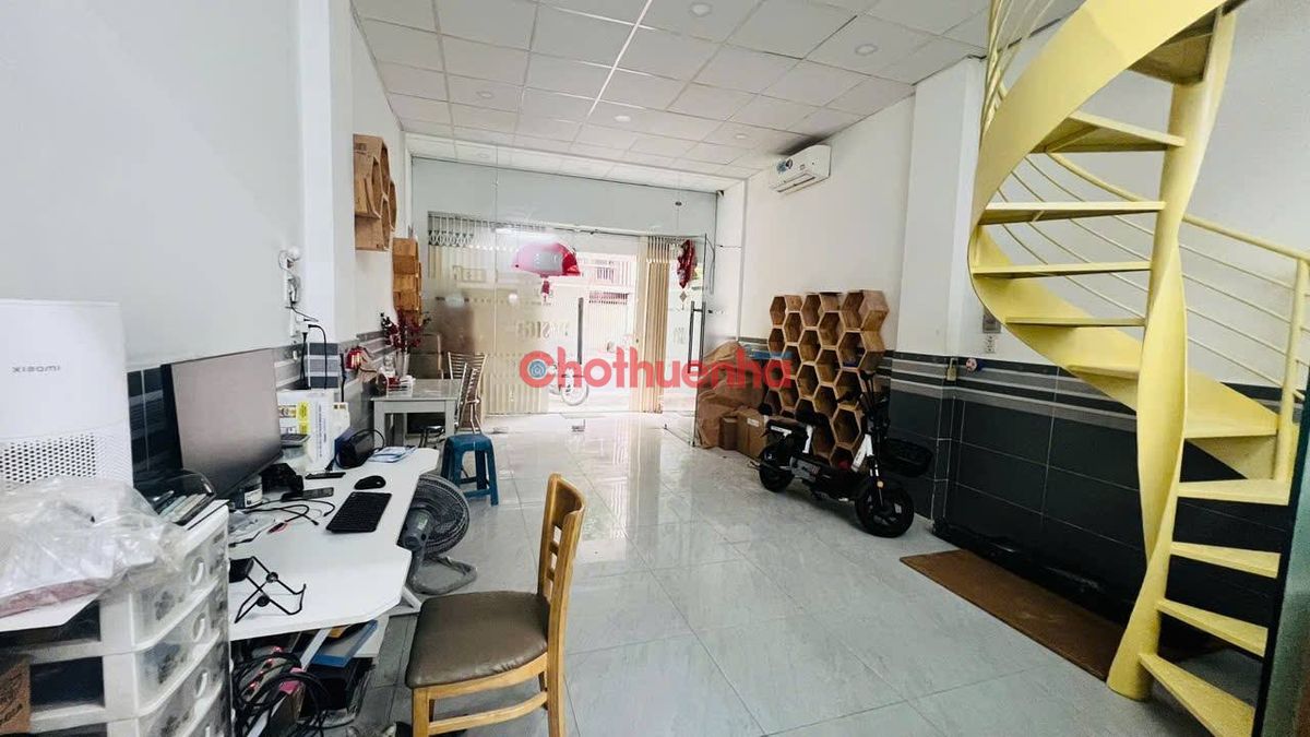 CHO THUÊ MẶT BẰNG KINH DOANH NGANG 4M DÀI 6M - ĐƯỜNG ĐÀO DUY TỪ - QUẬN 10