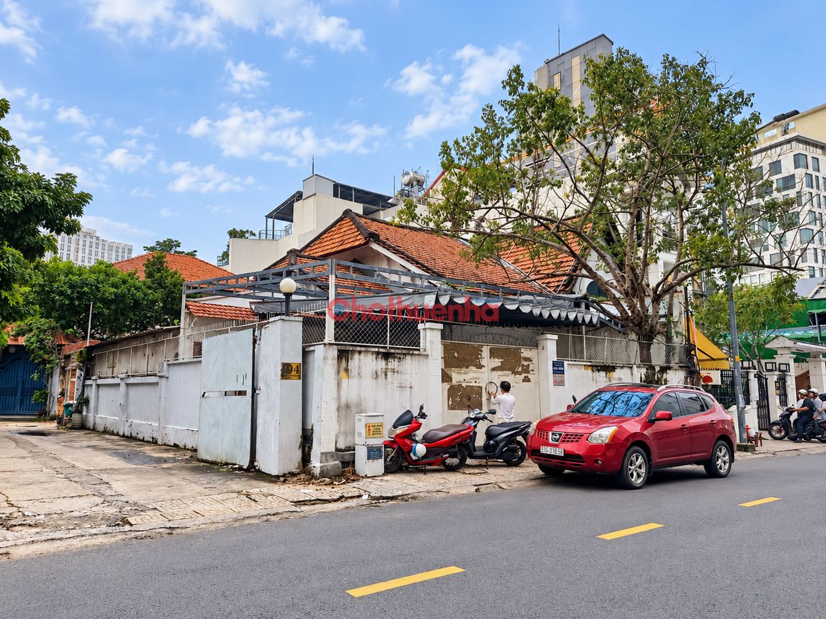 CHO THUÊ MẶT BẰNG TRẦN QUỐC TOẢN Q3 – 260M², CÓ SÂN VƯỜN, HỢP DỊCH VỤ CAO CẤP