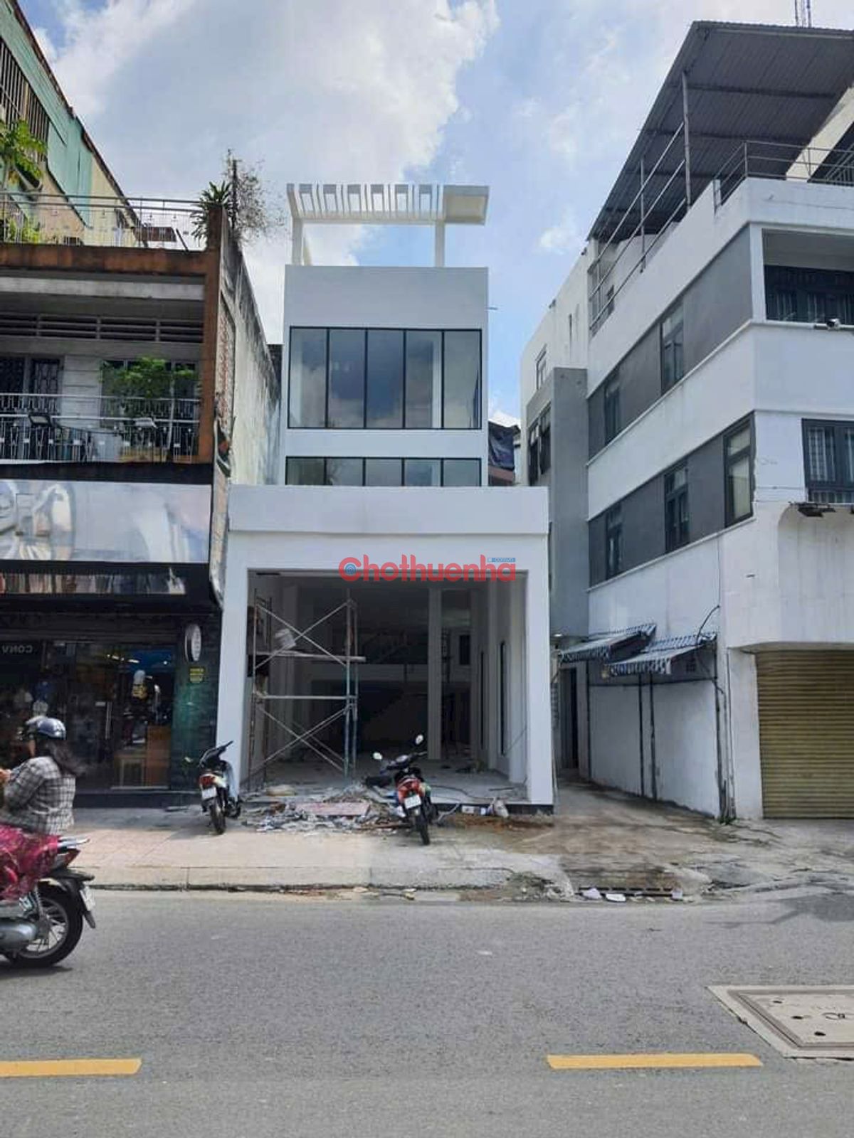 Cho thuê nhà Mặt tiền Trung Tâm quận 3 - Kinh doanh đa ngành nghề - Dài 24m DTSD 450m2
