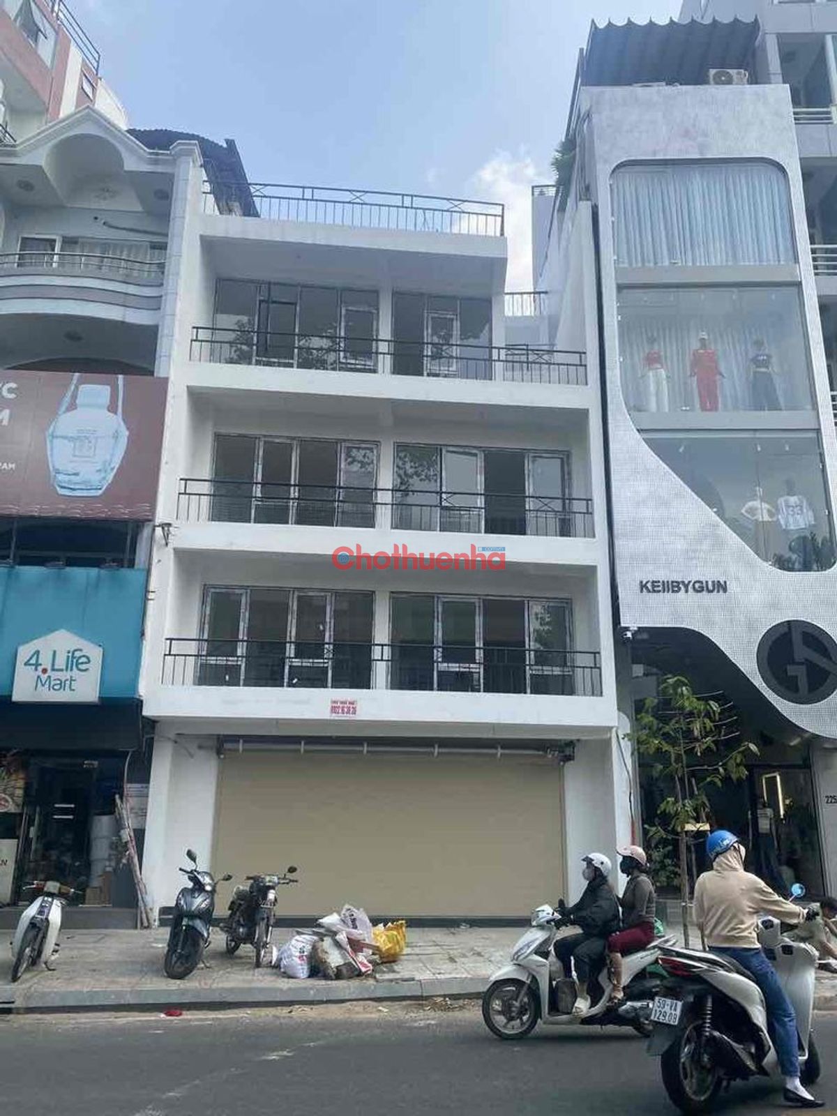 CHO THUÊ NHÀ MẶT TIỀN - NGANG 8M - TRẦN QUANG KHẢI, TÂN ĐỊNH, QUẬN 1 - TRÊT + 3 TẦNG SUỐT 