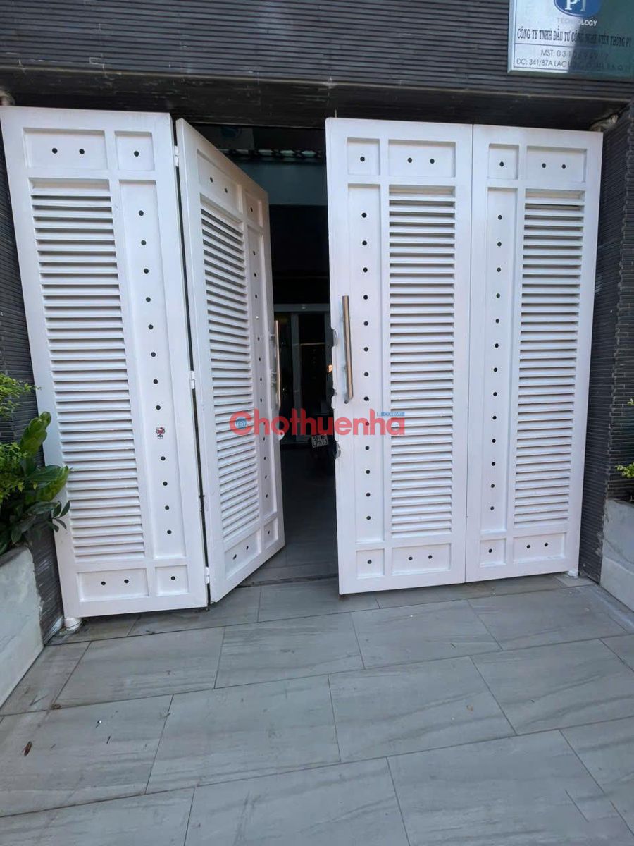 CHO THUÊ NHÀ HẺM XE TẢI ĐƯỜNG LẠC LONG QUÂN Q11 , FULL NỘI THẤT, CÓ THANG MÁY MINI