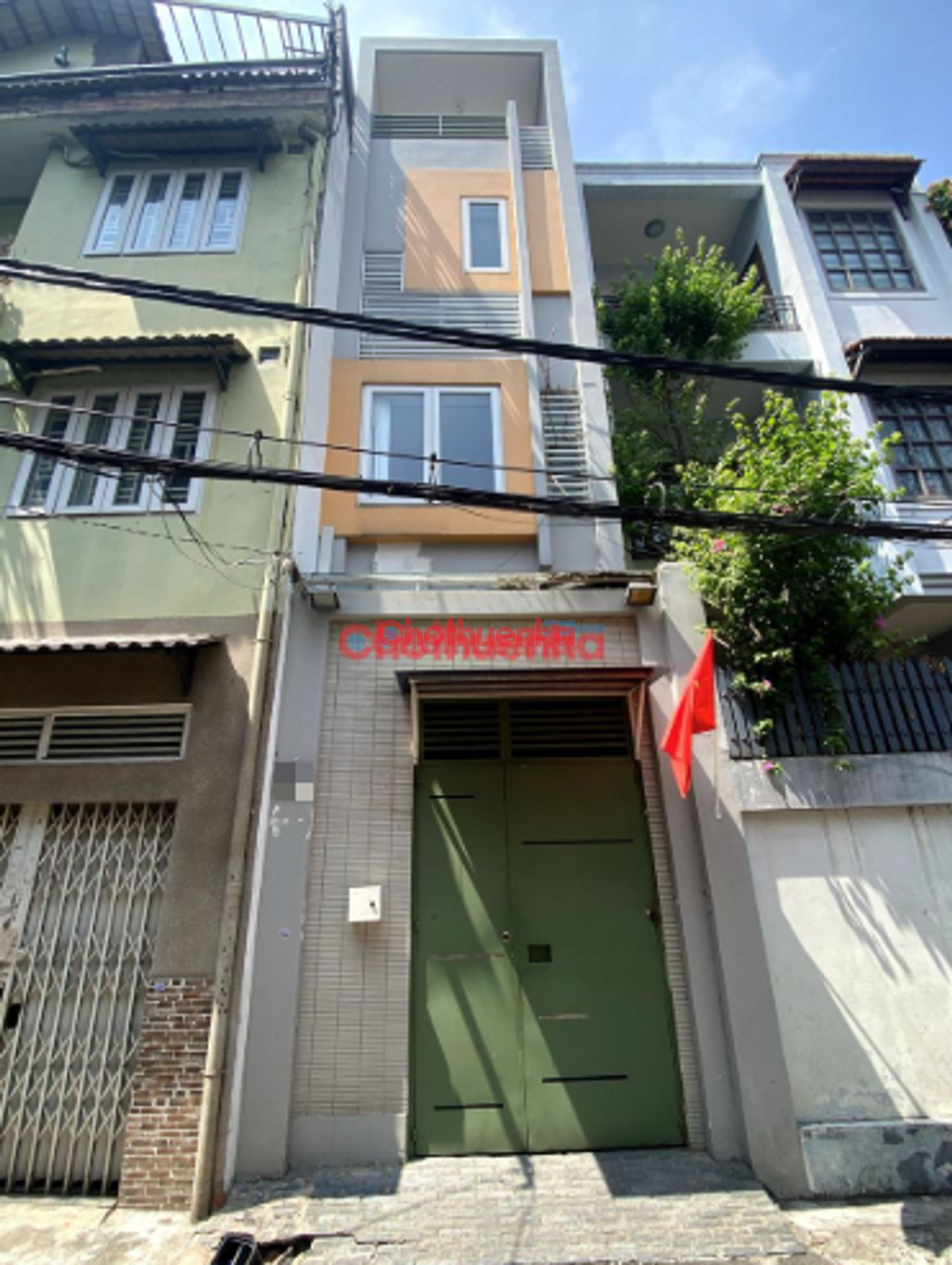 Cho thuê nhà nguyên căn đường Hồ Biểu Chánh, phường 11, quận phú nhuận. nhà mới 3 tầng + nội thất cao cấp. Ô tô đậu trong nhà