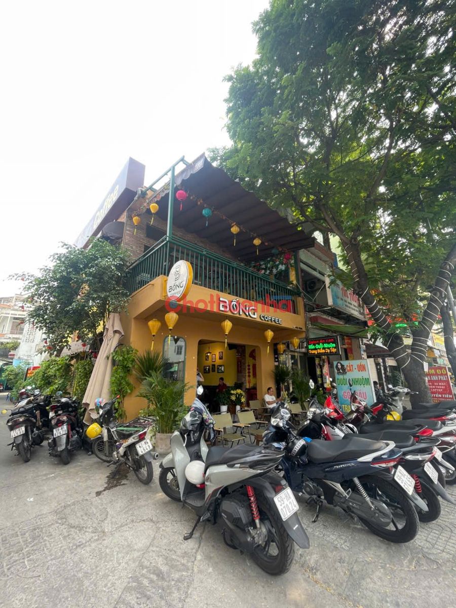 Cho thuê nhà góc 2 mặt tiền kinh doanh đường Hoà Bình, Phường 5, Quận 11. Đang cho quán cà phê thuê - lượng khách ổn định, có sẵn