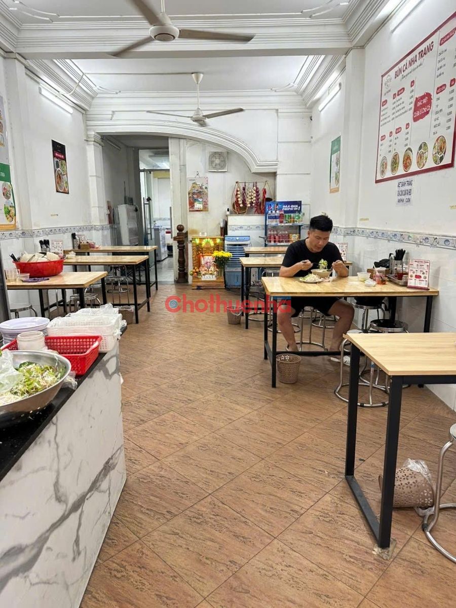 CHO THUÊ NHÀ ĐƯỜNG C1, QUẬN TÂN BÌNH – 4x16M – TRỆT 2 LẦU – 3 PHÒNG NGỦ