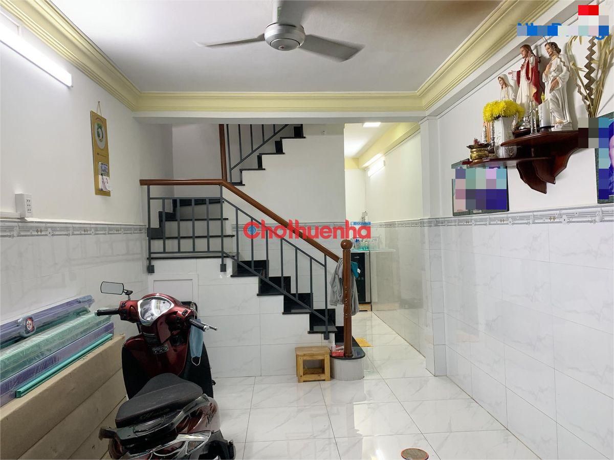 Cho thuê nhà đầu hẻm Nguyễn Tiểu La Quận 10 Full Nội Thất
