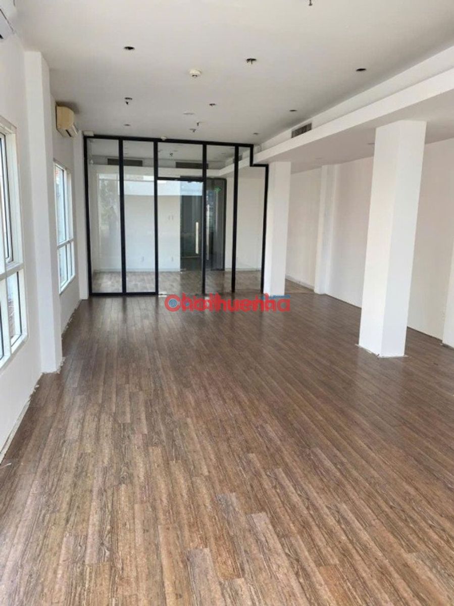 Cho thuê MB LẦU 5 mặt tiền Nguyễn Huệ  - DIỆN TÍCH 85M2 - Gía 50 triệu