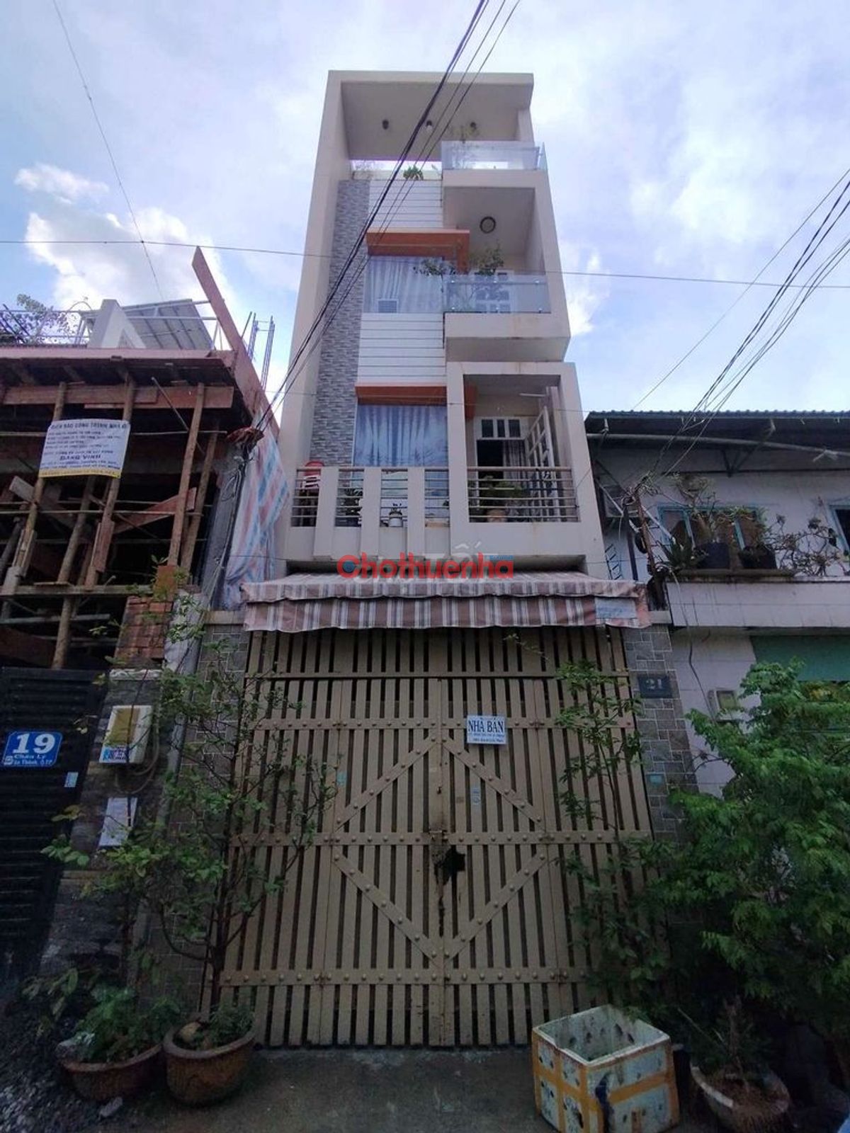 Cho thuê nhà MT Tân Hương - nhà có nội thất cao cấp - nhận nhà ngay