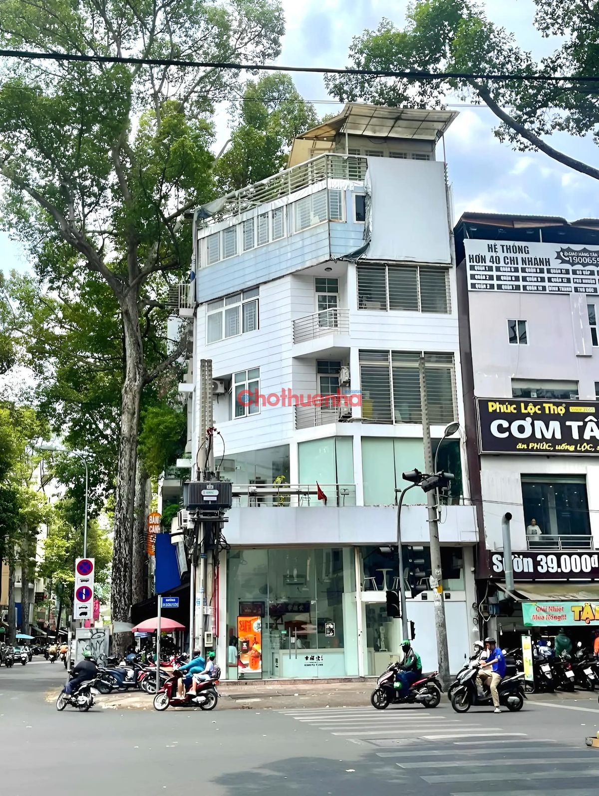 Cho thuê nhà Góc 2MT Trần Bình Trọng - nhà ngang 6m - vị trí kinh doanh đắc địa