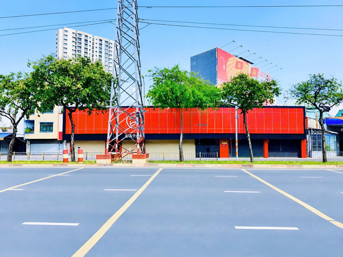 Cho Thuê Nhà Mặt Tiền Kinh Dương Vương - diện tích hơn 1000m2 - kinh doanh tự do