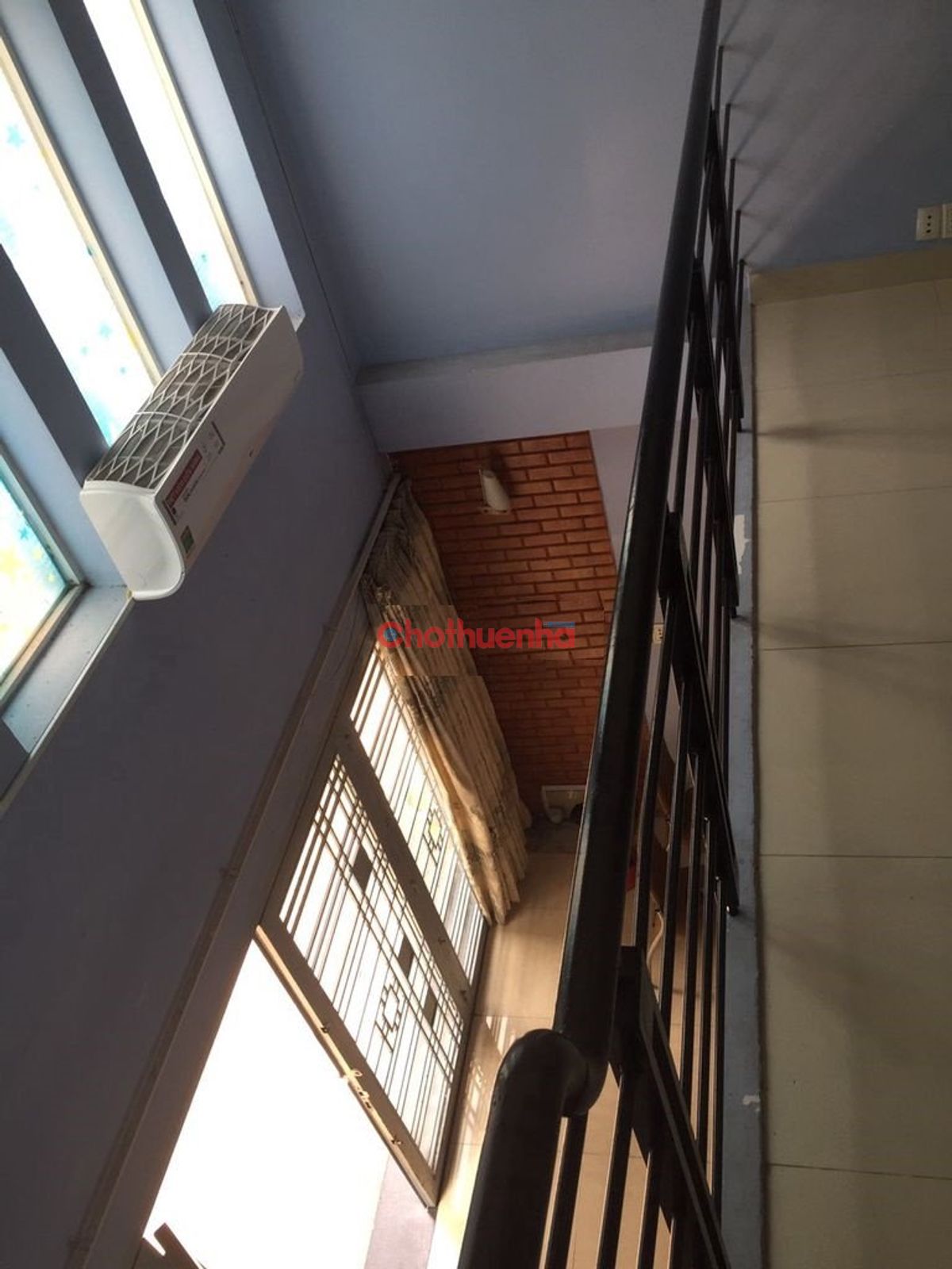 Cho thuê nhà nguyên căn đường Trần Quang Khải, P.Tân Định, Q.1. 2PN