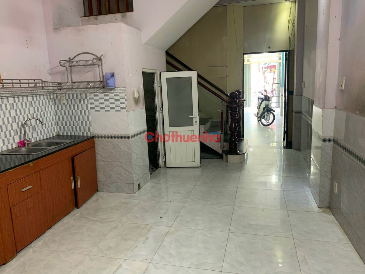 Cho thuê nhà Mặt Tiền -- MẶT BẰNG TRỐNG SUỐT đoạn giao Vòng xoay lăng cha cả 