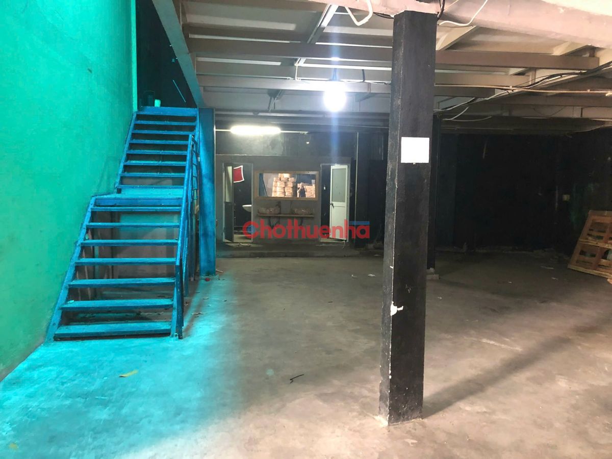 Cho thuê nhà mặt tiền Phạm Văn Đồng, phường 3, Gò Vấp - vỉa hè rộng - đậu xe thoải mái