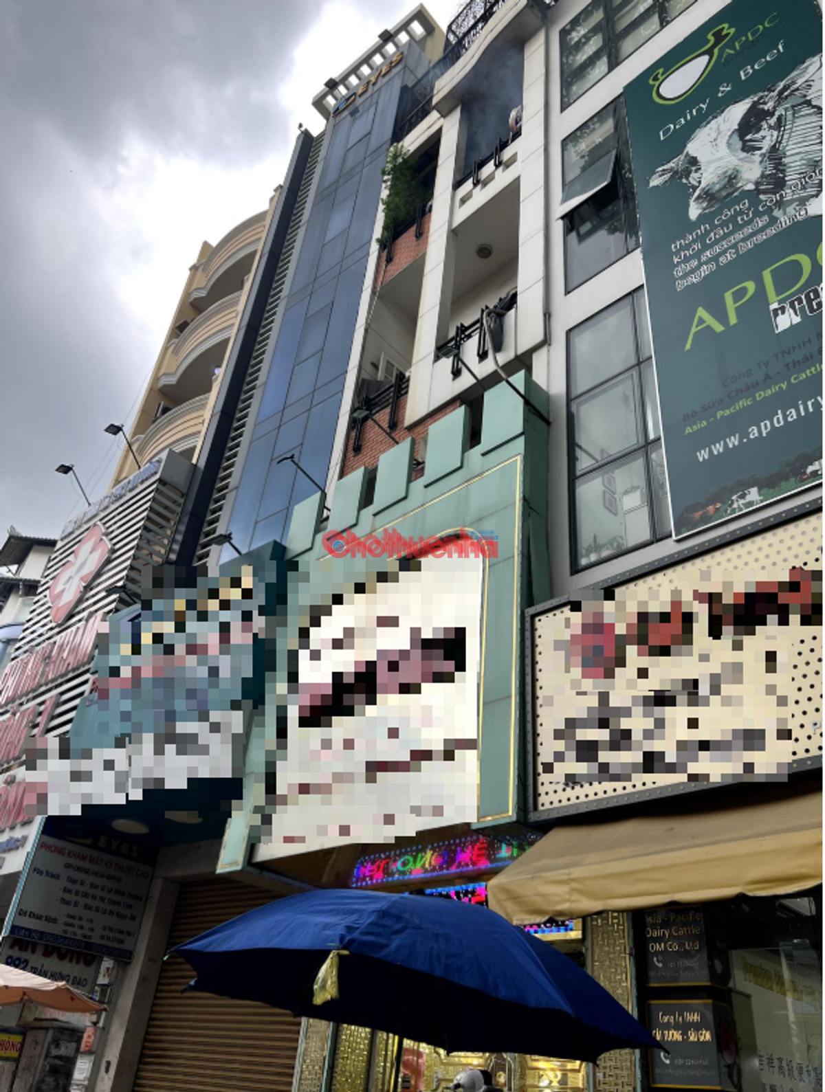 CHO THUÊ NHÀ MẶT TIỀN ĐƯỜNG TRẦN HƯNG ĐẠO , QUẬN 5 - 4 TẦNG, 7 PHÒNG 