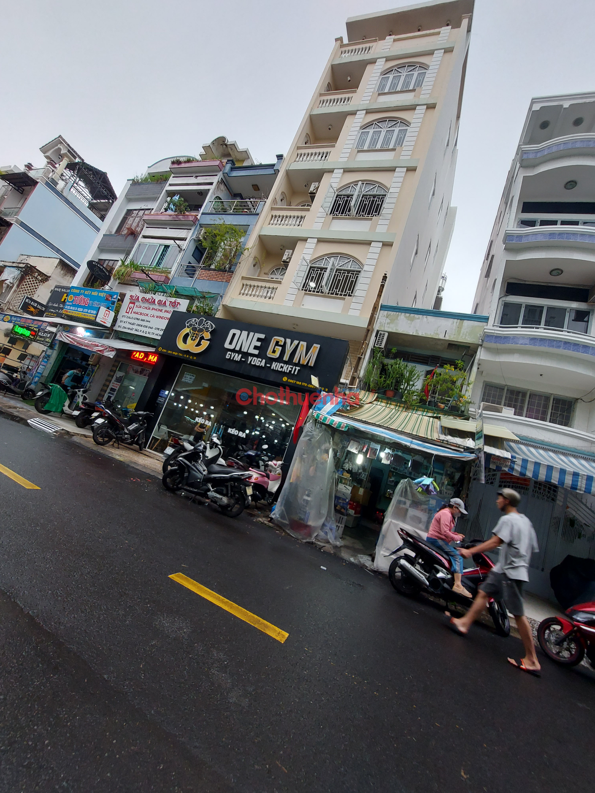 Cho thuê sàn văn phòng mặt tiền đường Nhật Tảo, Phường 8, Quận 10.