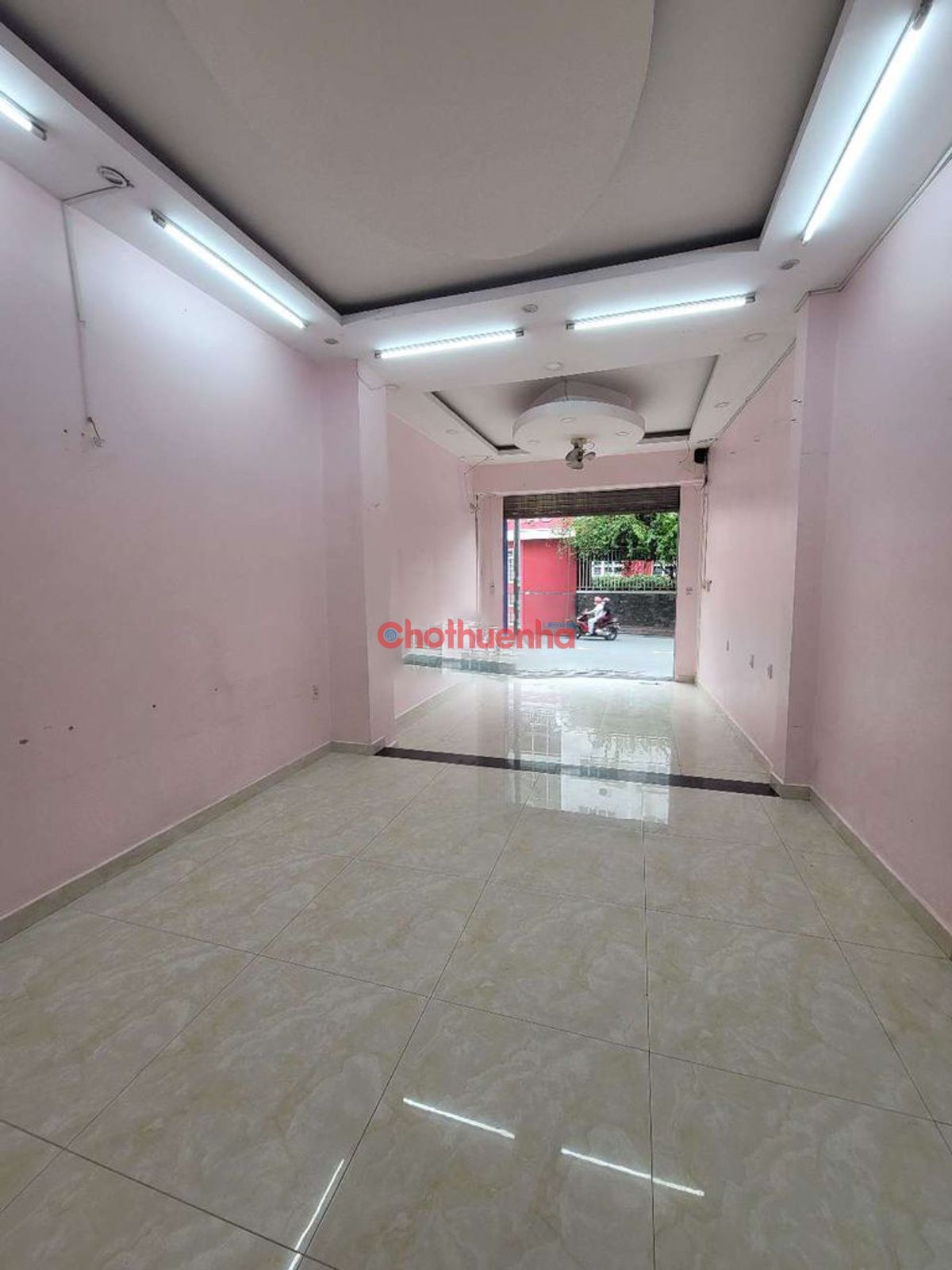 Cho thuê MBKD Lê Bình - diện tích 40m2 - có lối đi riêng - kinh doanh đa ngành