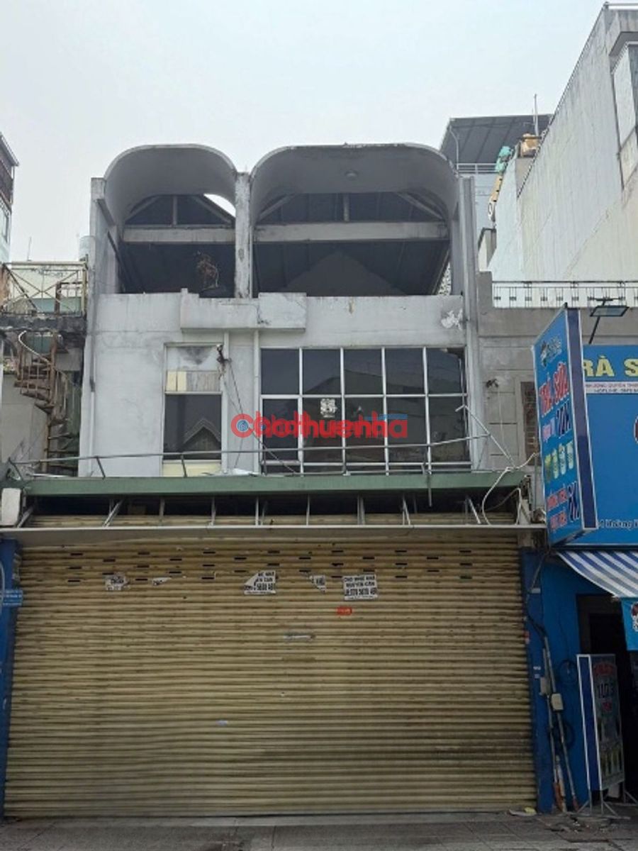 CHO THUÊ MẶT TIỀN ĐƯỜNG HOÀNG HOA THÁM - 174m2 - TRỆT 2 LẦU, SÂN THƯỢNG