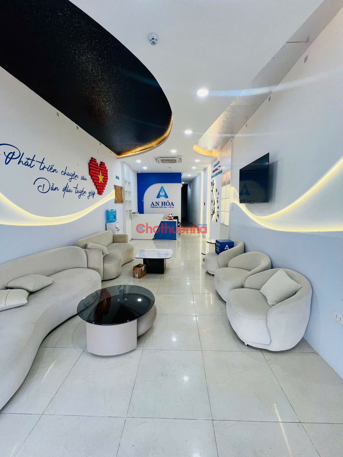 CHO THUÊ NHÀ MẶT TIỀN ĐƯỜNG LÊ HỒNG PHONG, PHƯỜNG 2, QUẬN 10 - 5X20M - CÓ THANG MÁY