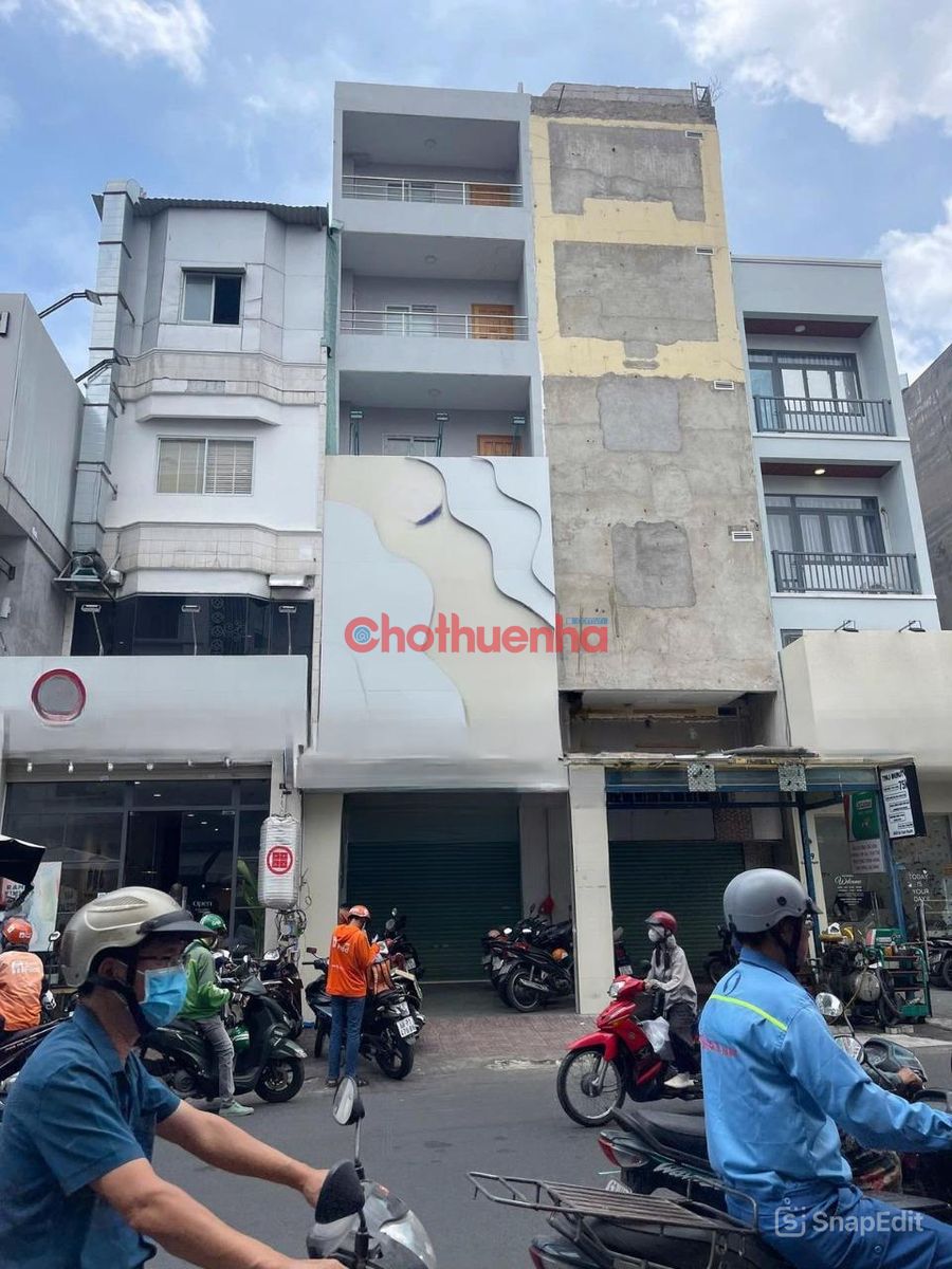 Cho thuê nhà mặt tiền đường Sư Vạn Hạnh - Gần Vạn Hạnh Mall - Có thang máy - Trệt 5 lầu