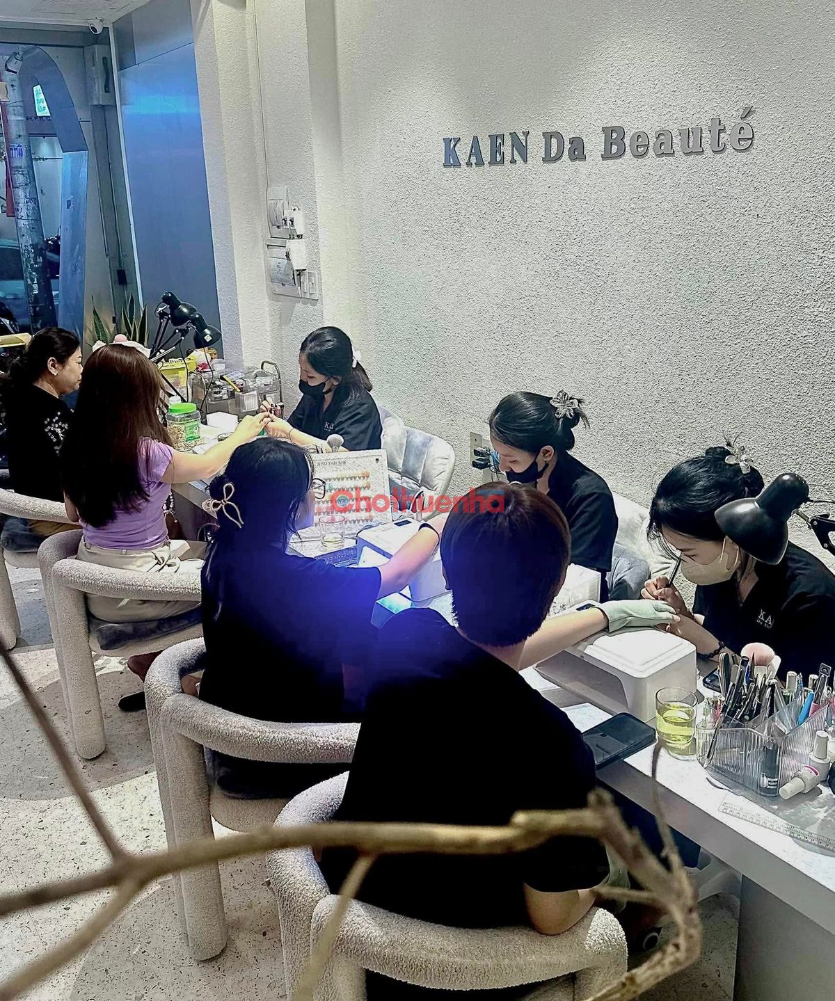 Cho thuê nhà nguyên căn đường Huỳnh Văn Bánh, phường 11, Phú Nhuận