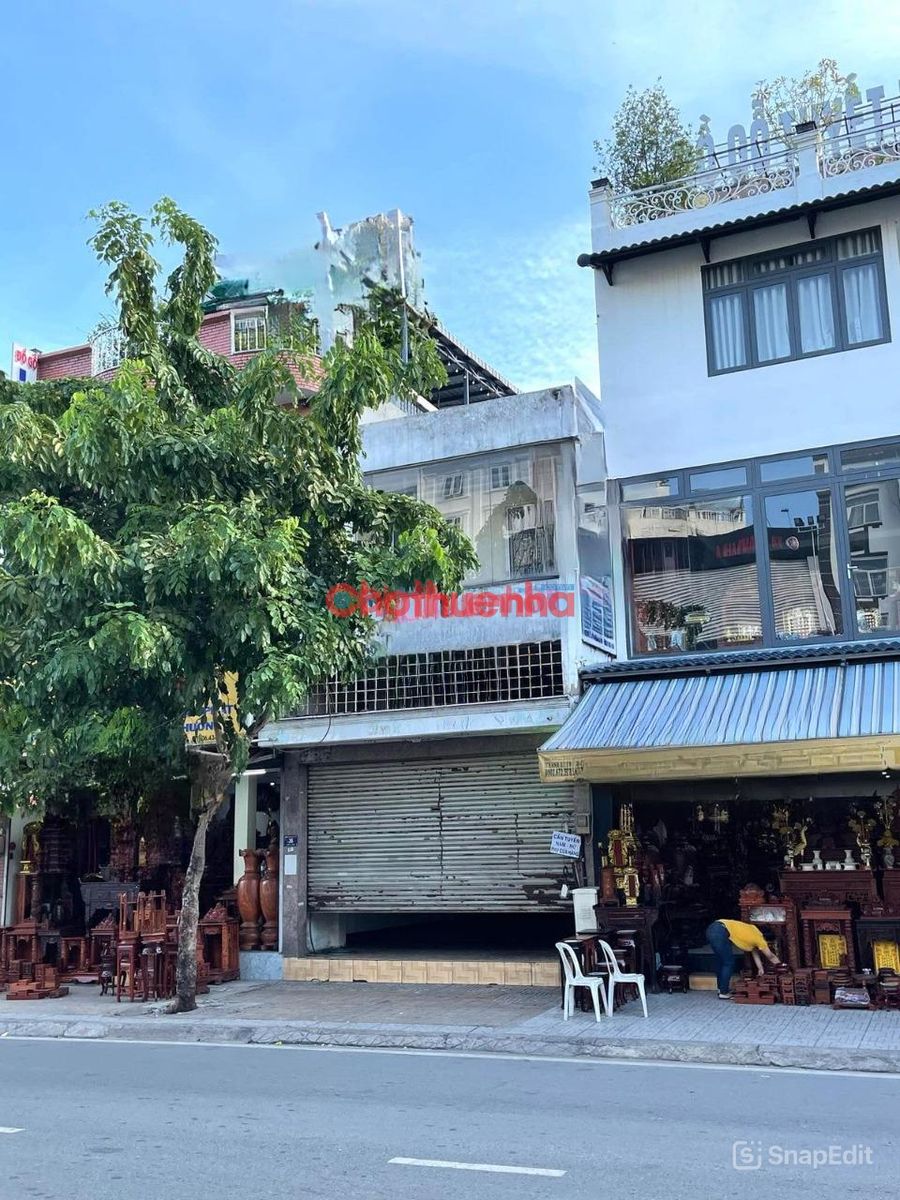 Cho thuê nhà mặt tiền đường Cộng Hoà ngay vòng xoay Lăng Cha Cả