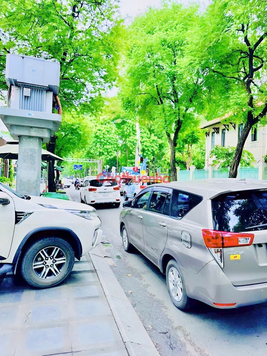 Cho thuê mặt bằng đường Nam Kỳ Khởi Nghĩa, Phường Võ Thị Sáu, Quận 3.