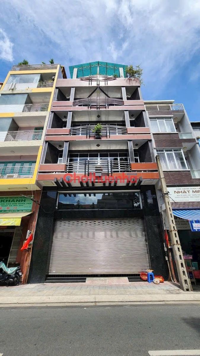 CHO THUÊ MẶT BẰNG ĐƯỜNG LƯƠNG NHỮ HỌC, PHƯỜNG 10, QUẬN 5 