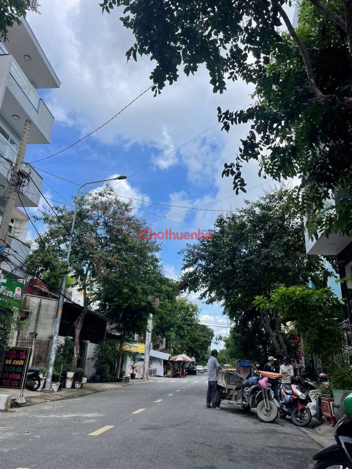 Cho thuê nhà mới 5 tầng Quận Tân Phú giá chỉ 20 triệu/tháng   