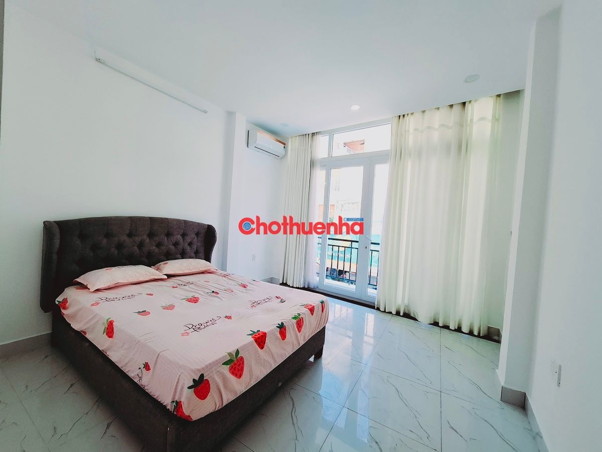 Cho thuê nhà mặt đường kinh doanh Thích Quảng Đức Phường 4 Quận Phú Nhuận. Nhà mới, nhận nhà ngay