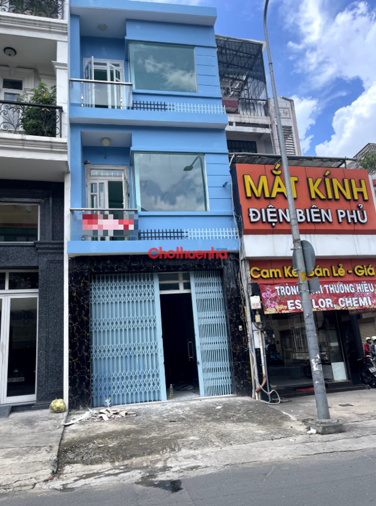Cho thuê nhà mặt tiền đường Nguyễn Thái Bình, Phường 4, Quận Tân Bình. DT: 4.2x19m, 1 trệt 2 lầu sân thượng, 5PN,
