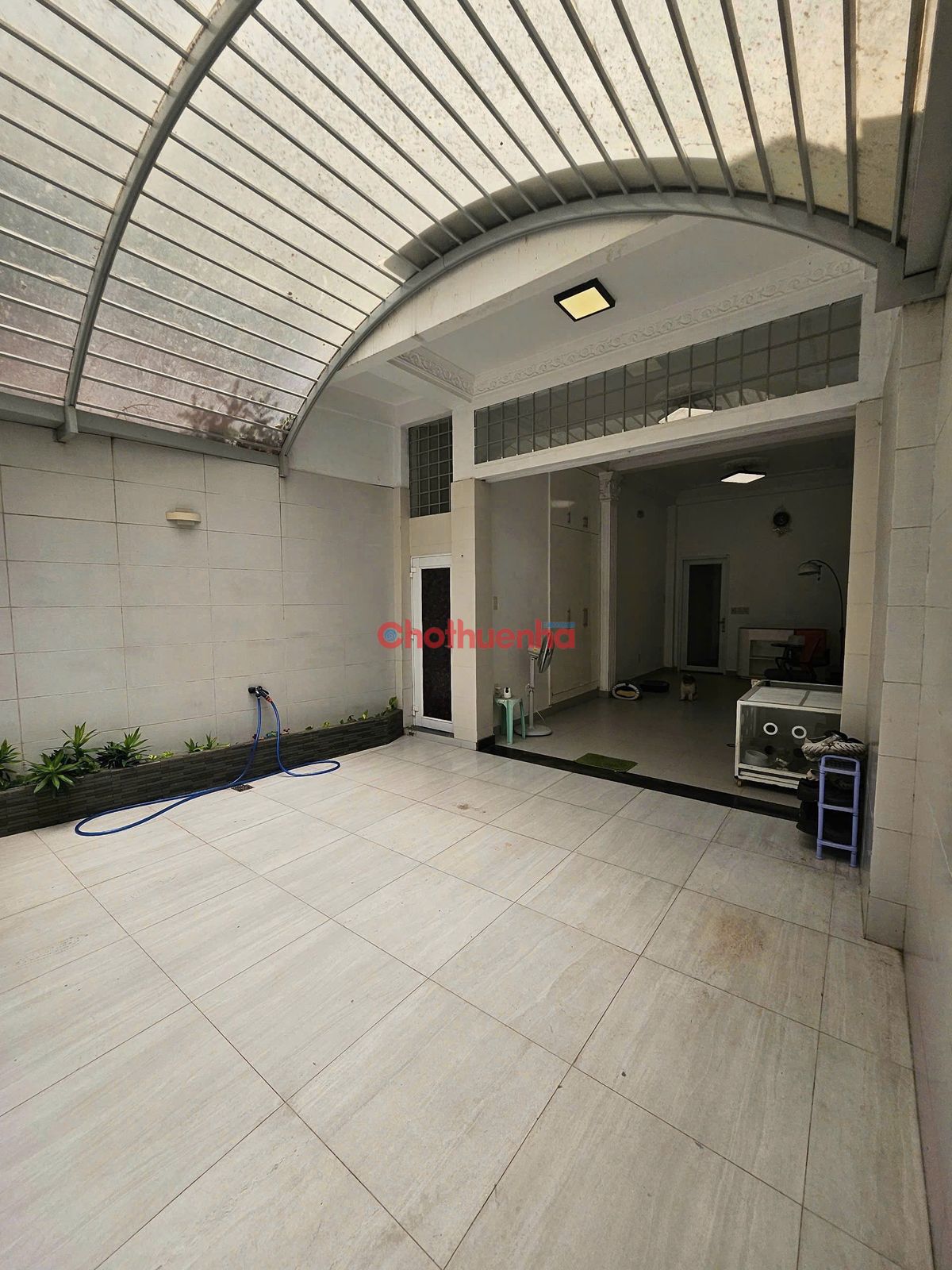 CHO THUÊ NHÀ MẶT TIỀN NGUYỄN THỊ HUỲNH, PHƯỜNG 8, QUẬN PHÚ NHUẬN