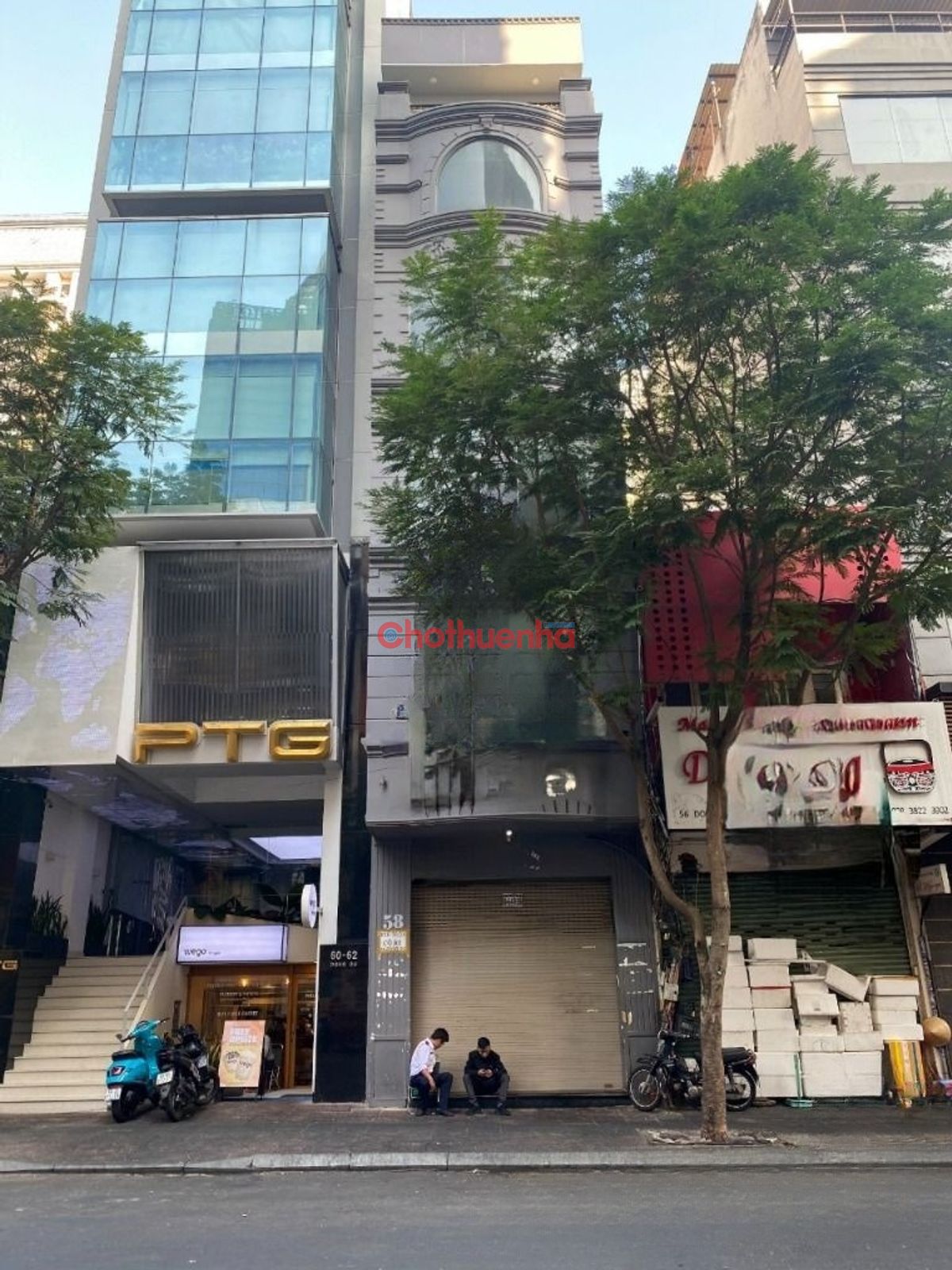 Cho thuê tòa nhà mặt tiền ngay trung tâm Quận 1 - ngay góc Đồng Khởi và Đông Du