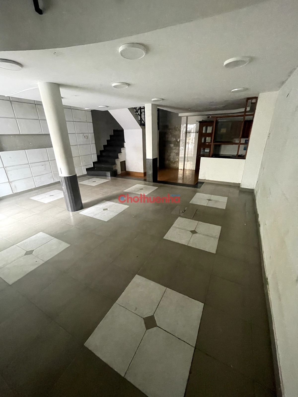 CHO THUÊ NHÀ MẶT TIỀN HỒ BÁ KIỆN, PHƯỜNG 15, QUẬN 10 - NGANG 6.5M