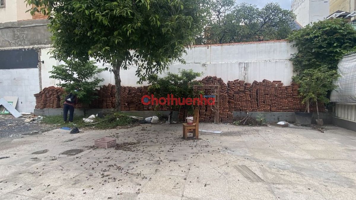 CHO THUÊ BIỆT THỰ SÂN VƯỜN NGUYỄN THÀNH Ý, DAKAO, Q.1 - NHÀ CÓ KHUÔN VIÊN RỘNG THIẾT KẾ MỞ THOÁNG RẤT PHÙ HỢP MÔ HÌNH F&B