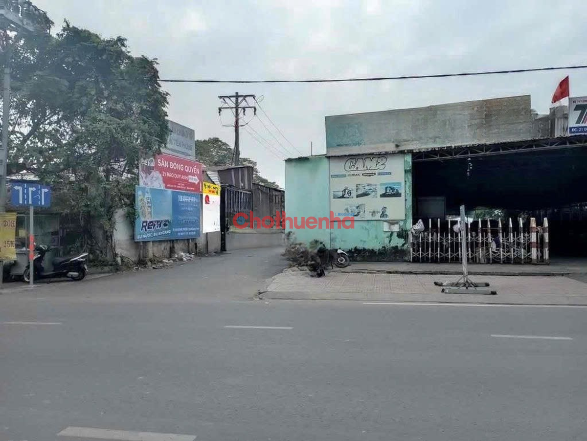 Cho thuê kho rộng ngang 15m dài 100m mặt tiền đường Đào Duy Anh PN ngay Trung Tâm 