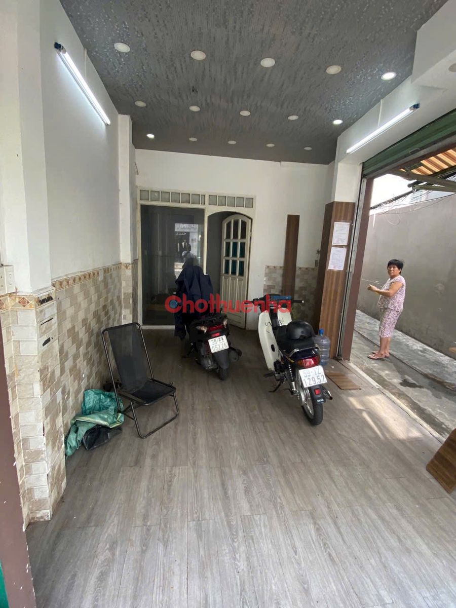 CHO THUÊ NHÀ MT HUỲNH VĂN BÁNH, PHÚ NHUẬN – TRỆT 2 LẦU – GIÁ 20 TRIỆU