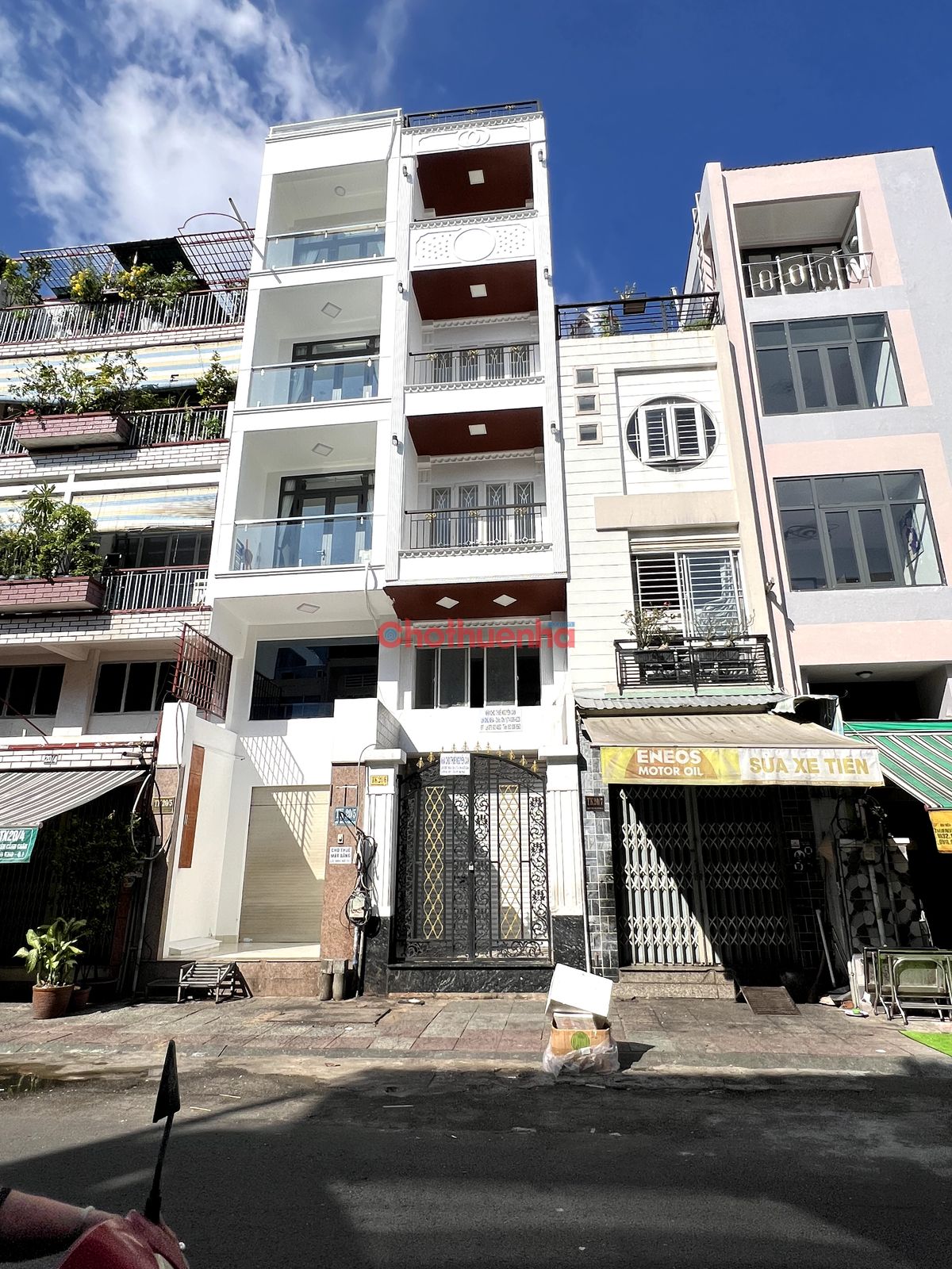 CHO THUÊ NHÀ MẶT TIỀN NGUYỄN CẢNH CHÂN, CẦU KHO, QUẬN 1
