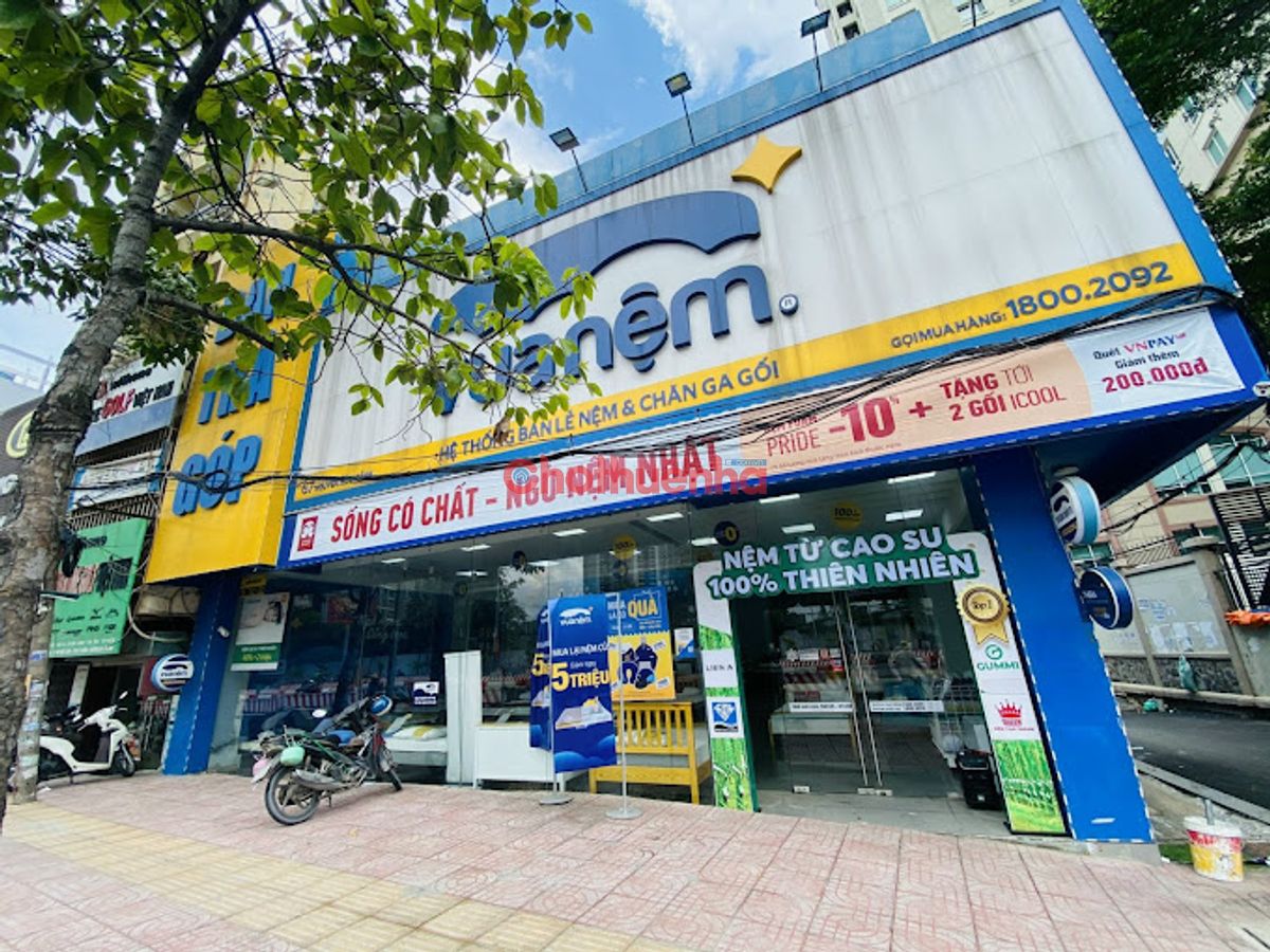 Cho thuê nhà mặt tiền Nguyễn Hữu Cảnh Bình Thạnh. DT 15 x 33m