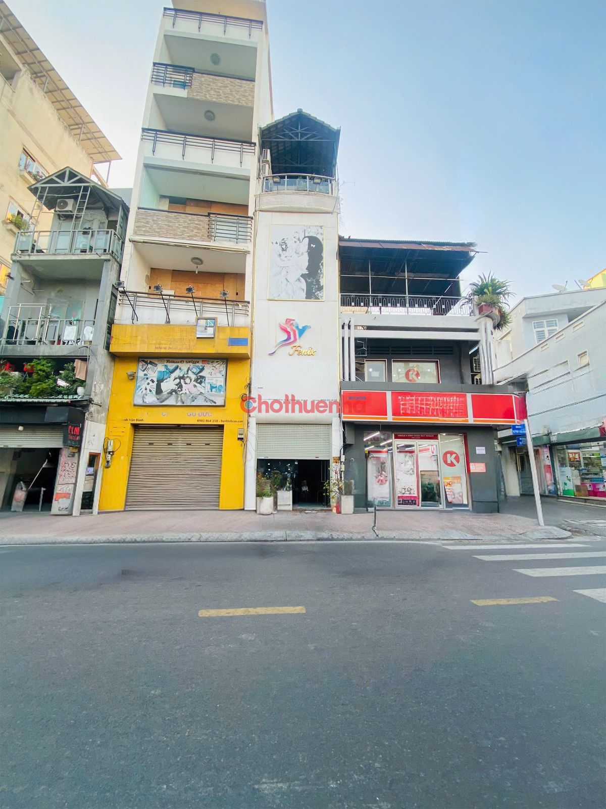 Cho thuê nhà  MT Huỳnh Văn Bánh Phú Nhuận - 3 Lầu - Tuyến đường sầm uất