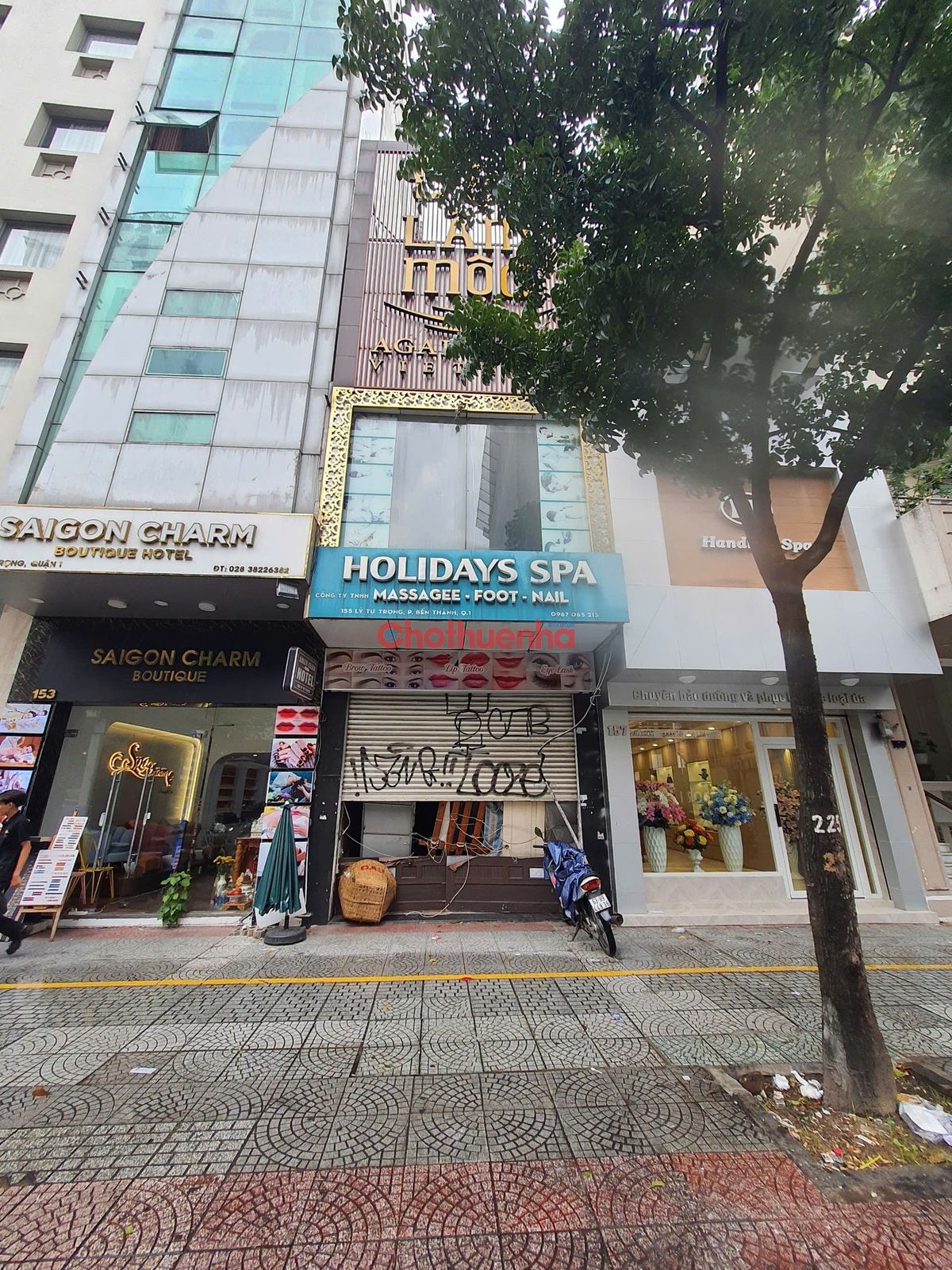 Cho thuê Nhà 150 m2 trệt suốt, kết cấu làm Cafe, Quán Bar ĐẸP - Mặt tiền Lý Tự Trọng, , Phường Bến Thành, Q.1 - Ngang 5mx30m -1T 3 L - Chỉ 160 Triệu.